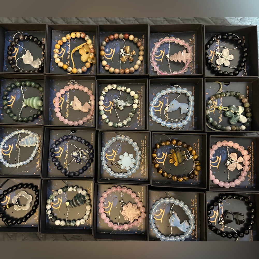 Holiday Crystal Gemstone Carving Necklace and Bracelet Sets